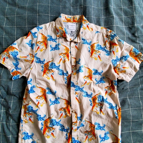 9 Men's Clothes in a Price of 1 - Picture 9 of 10